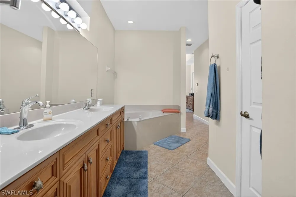 Sandpiper Way Naples, FL 34109
