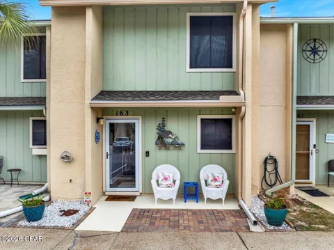 163 W Leslie Lane