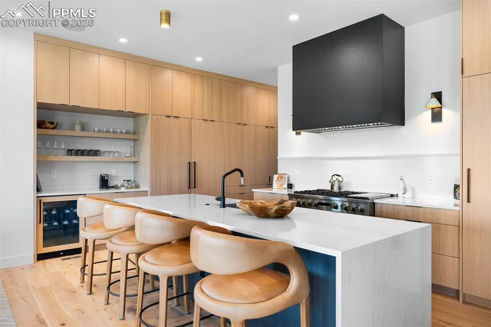 5815 Peppy San Circle Larkspur, CO 80118