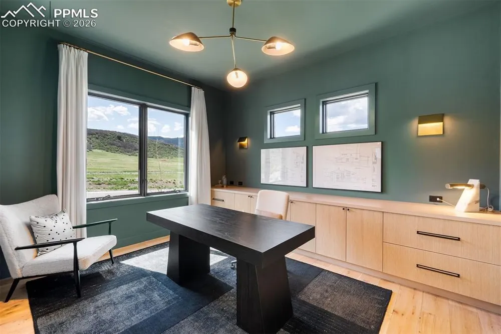 5815 Peppy San Circle Larkspur, CO 80118