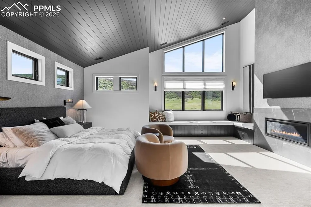5815 Peppy San Circle Larkspur, CO 80118
