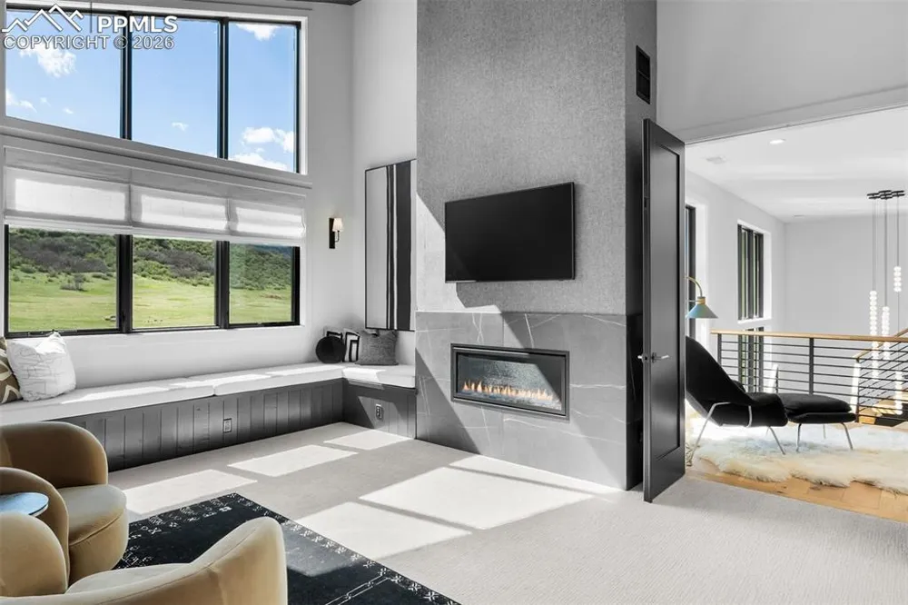 5815 Peppy San Circle Larkspur, CO 80118