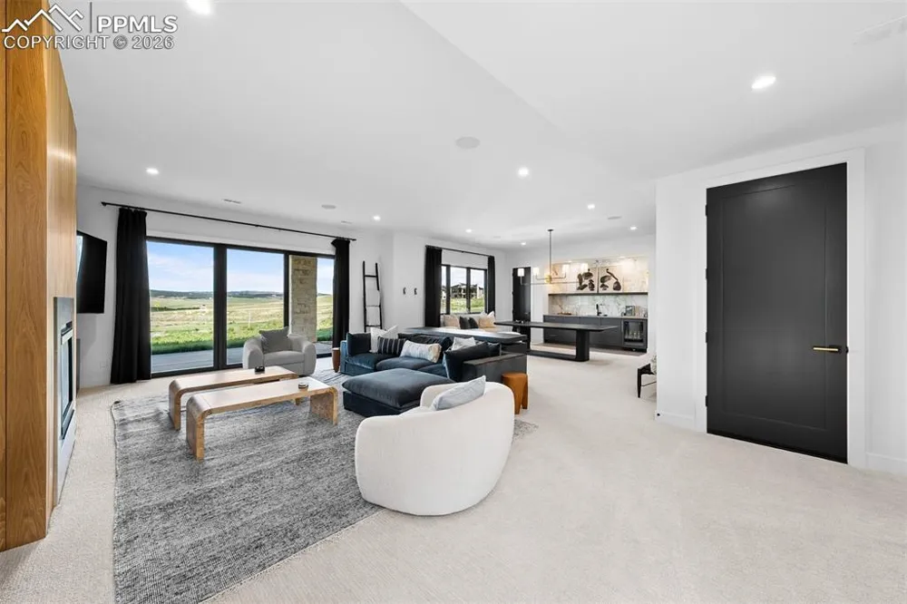 5815 Peppy San Circle Larkspur, CO 80118