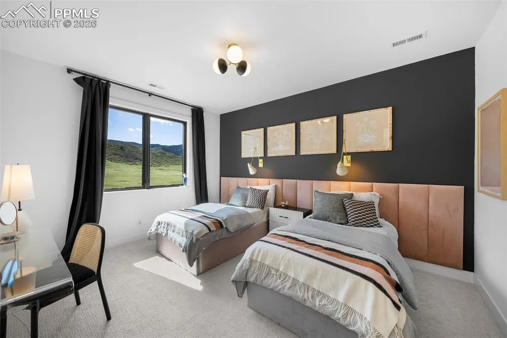 5815 Peppy San Circle Larkspur, CO 80118