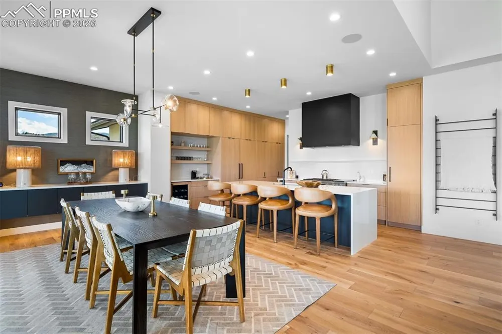 5815 Peppy San Circle Larkspur, CO 80118