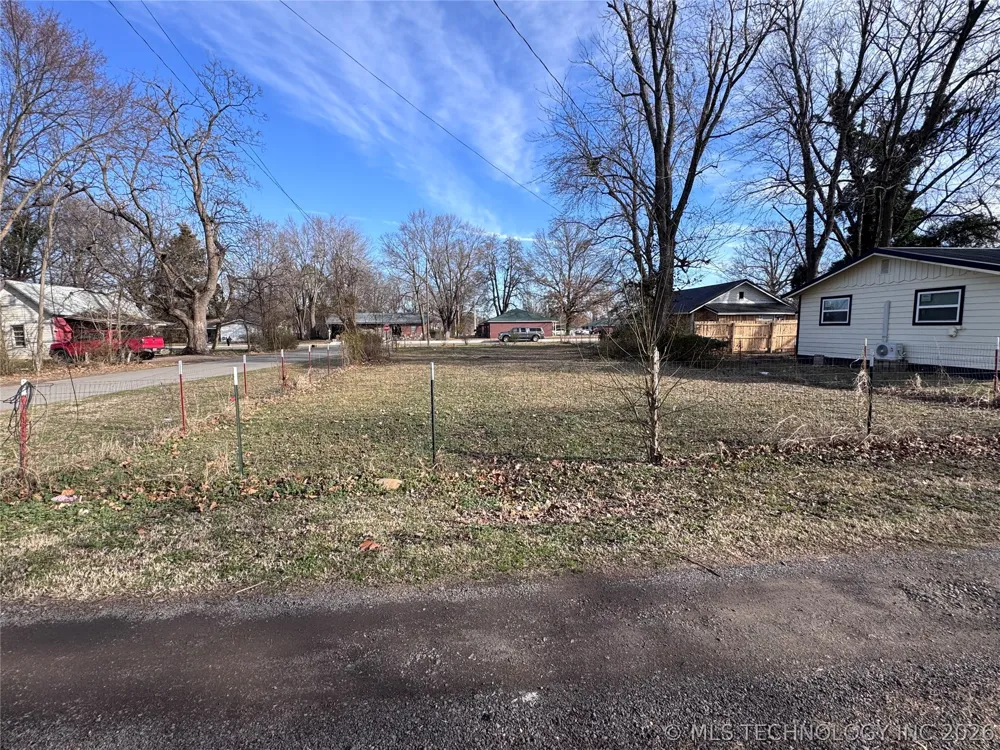 199 Seventh Stilwell, OK 74960
