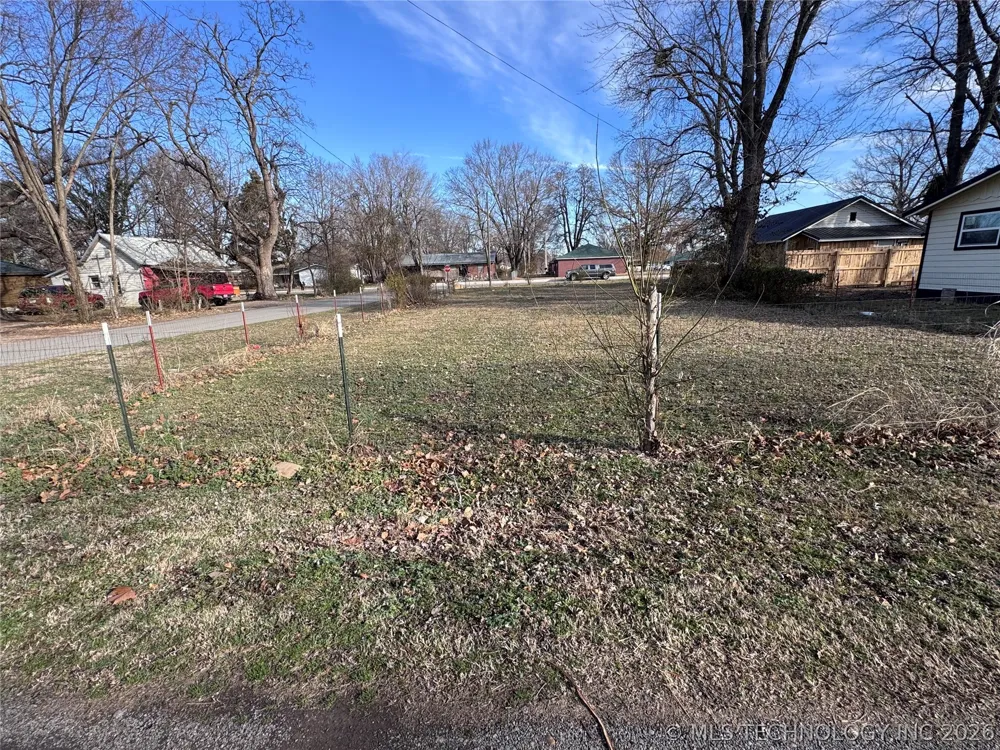 199 Seventh Stilwell, OK 74960