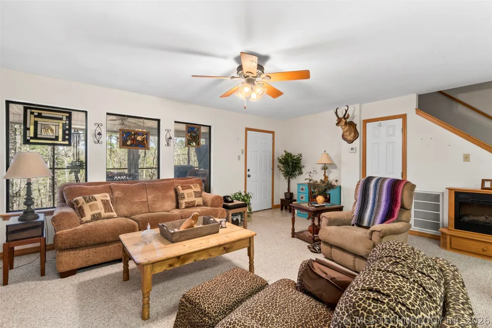 1117 Fox Point Road Kansas, OK 74347