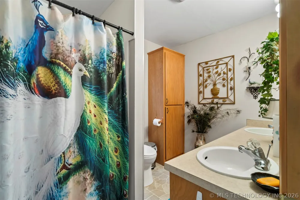 1117 Fox Point Road Kansas, OK 74347
