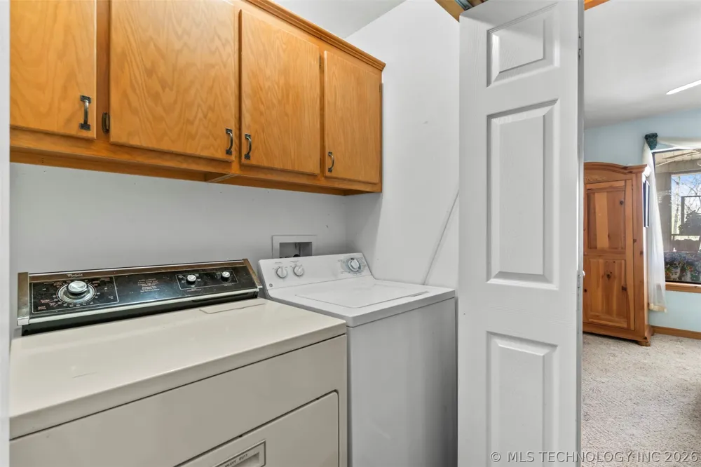 1117 Fox Point Road Kansas, OK 74347