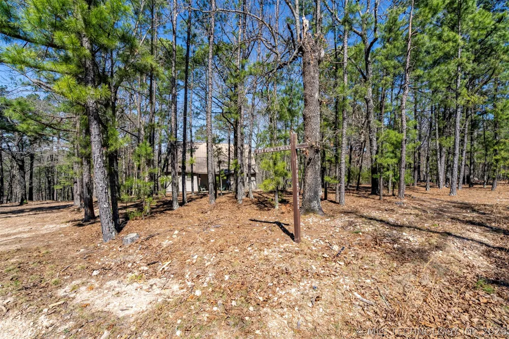 1117 Fox Point Road Kansas, OK 74347