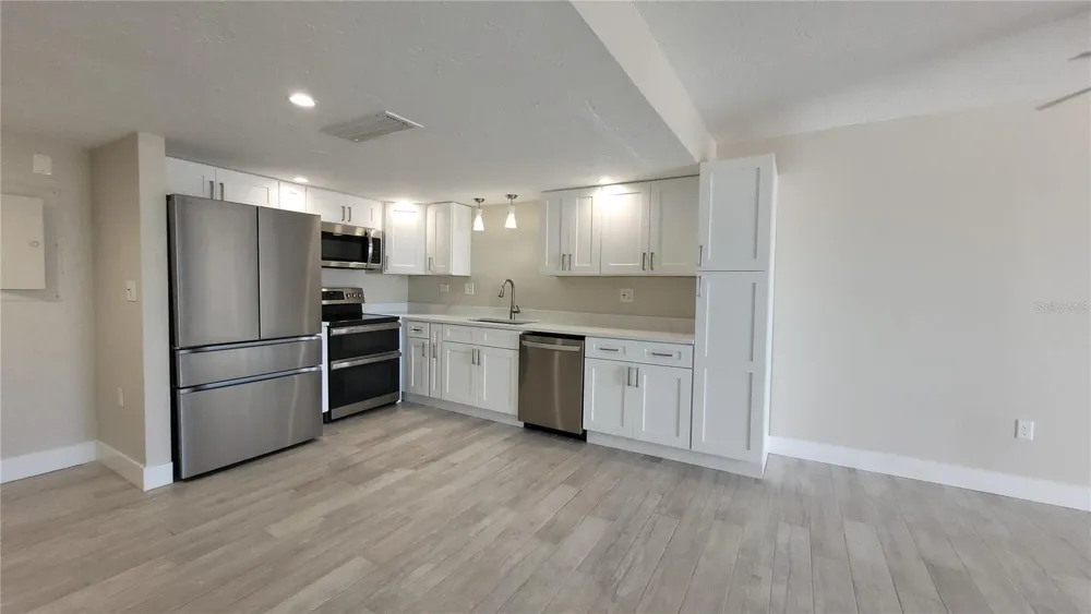 500 TREASURE ISLAND CAUSEWAY #106 Treasure Island, FL 33706