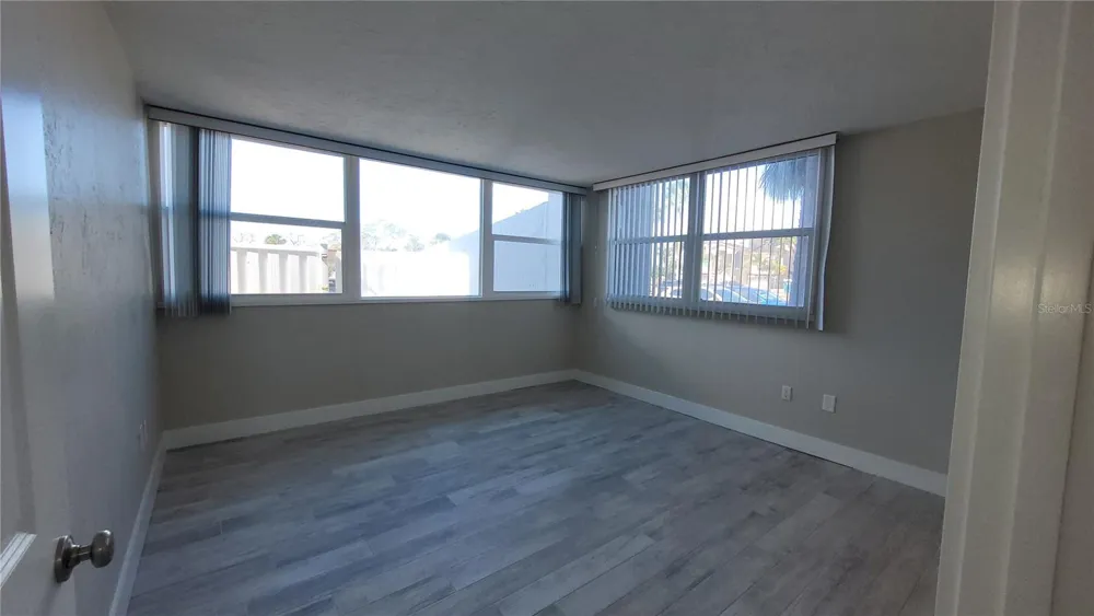 500 TREASURE ISLAND CAUSEWAY #106 Treasure Island, FL 33706
