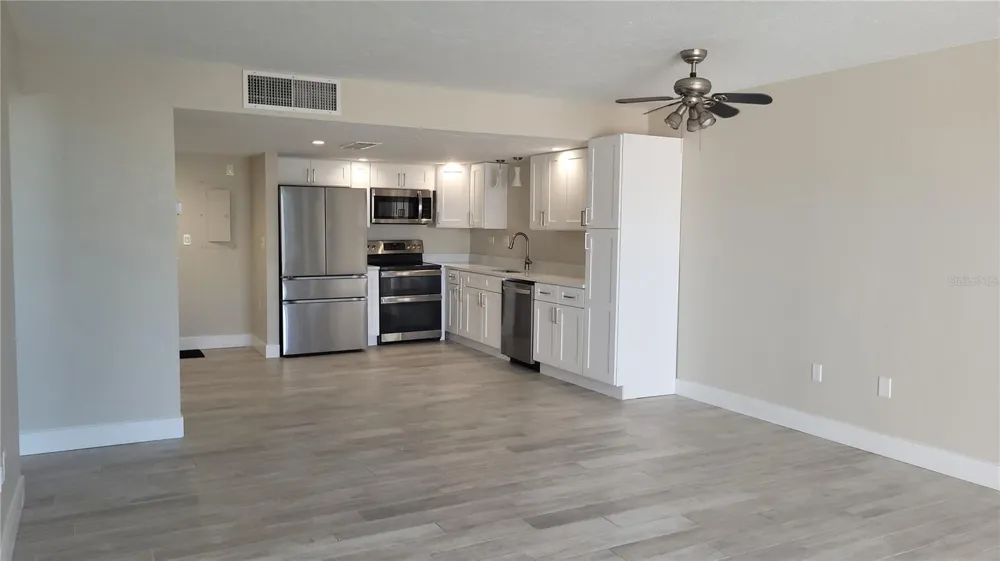 500 TREASURE ISLAND CAUSEWAY #106 Treasure Island, FL 33706