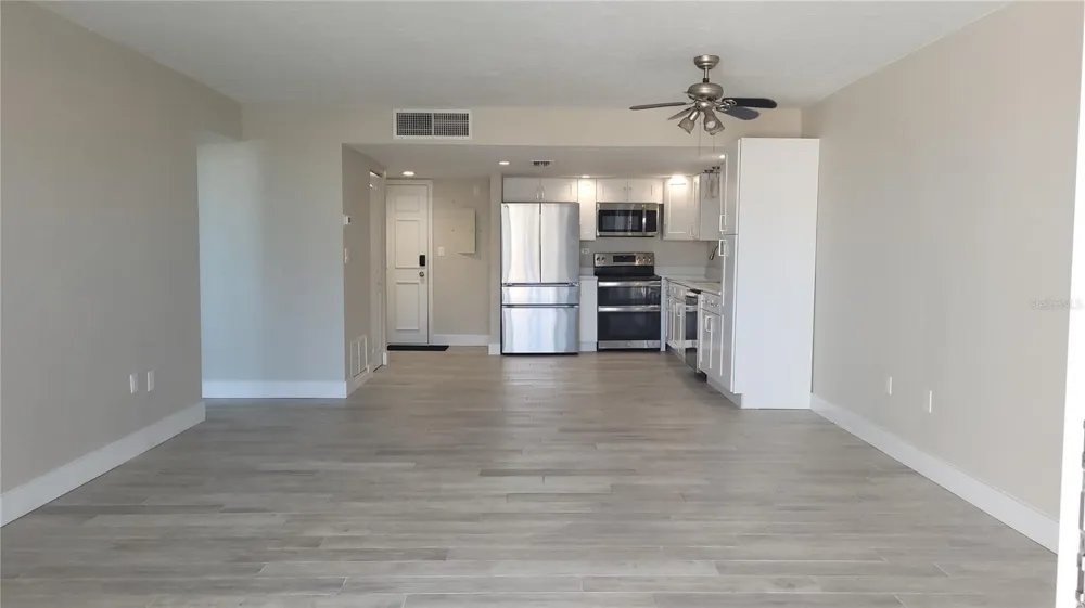 500 TREASURE ISLAND CAUSEWAY #106 Treasure Island, FL 33706