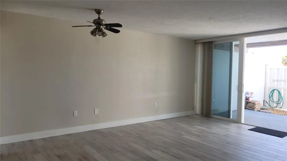 500 TREASURE ISLAND CAUSEWAY #106 Treasure Island, FL 33706