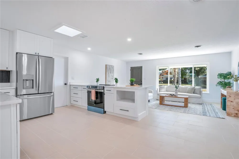 2801 GULFSTREAM ROAD Orlando, FL 32805