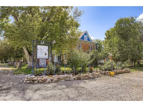 1305 W 3rd Street