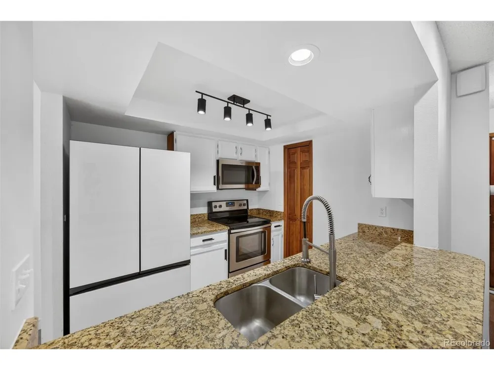 4110 S Evanston Circle #B Aurora, CO 80014