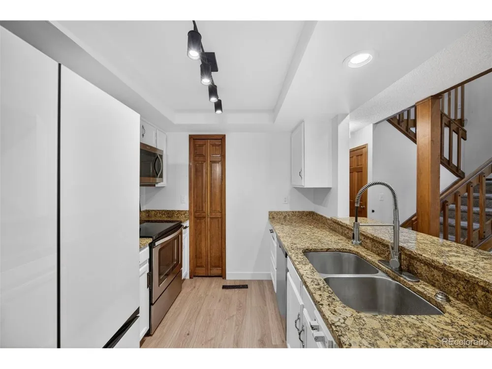4110 S Evanston Circle #B Aurora, CO 80014