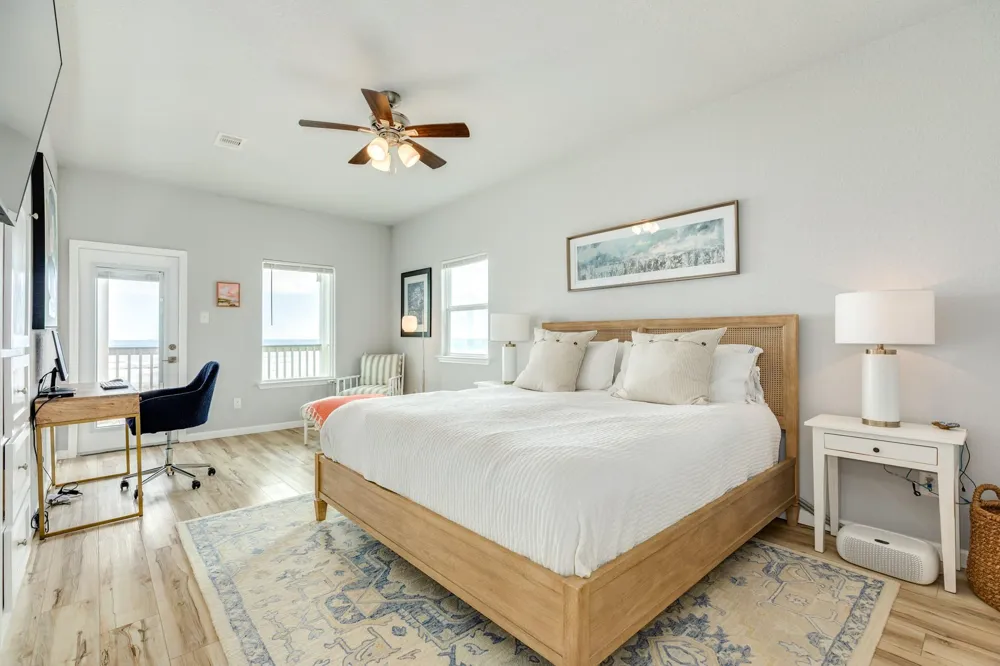 2938 Bluewater Highway Surfside Beach, TX 77541