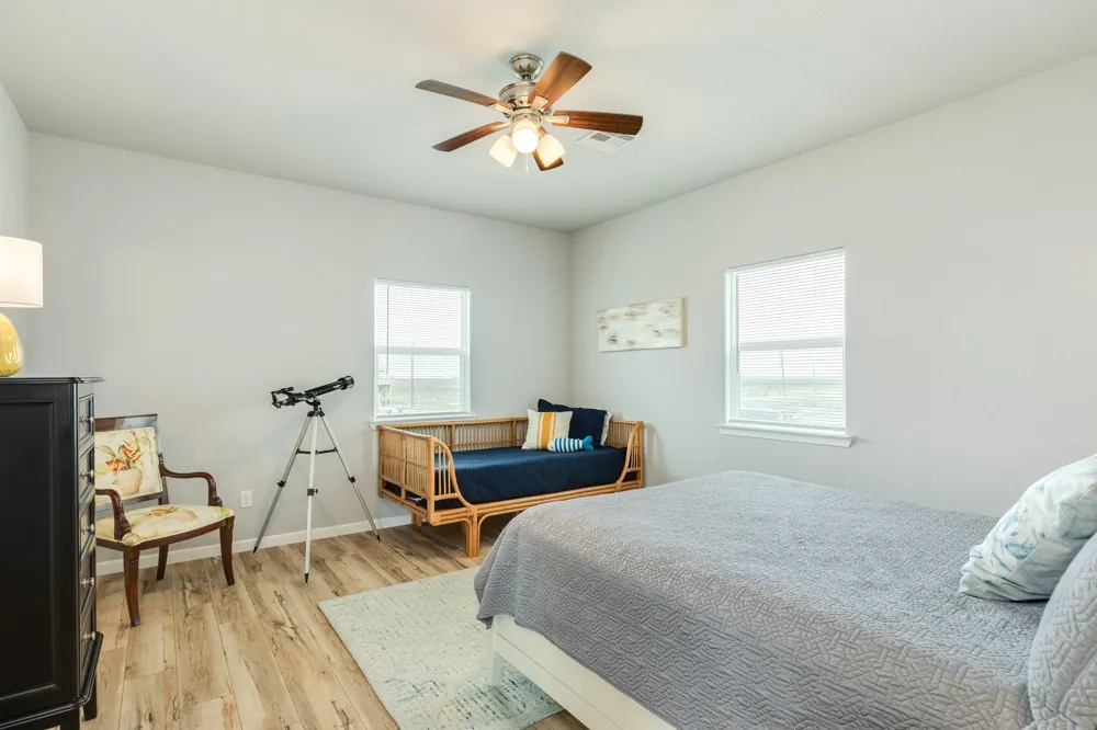 2938 Bluewater Highway Surfside Beach, TX 77541