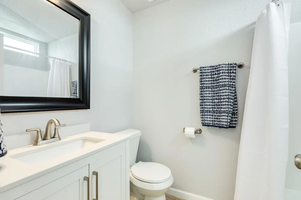 2938 Bluewater Highway Surfside Beach, TX 77541