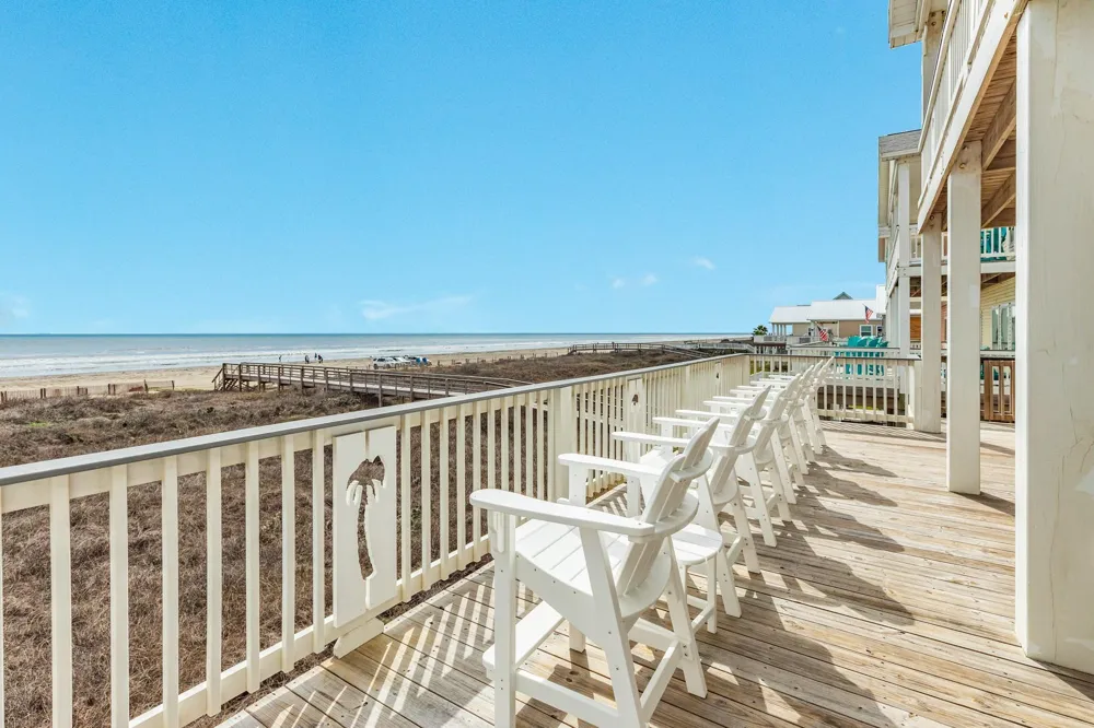 2938 Bluewater Highway Surfside Beach, TX 77541