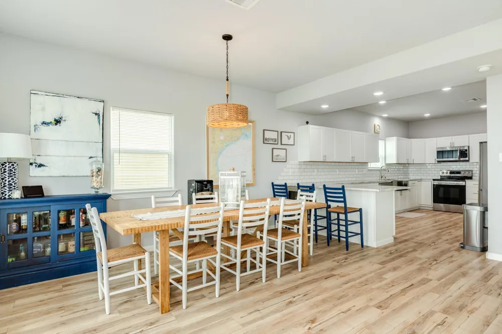 2938 Bluewater Highway Surfside Beach, TX 77541