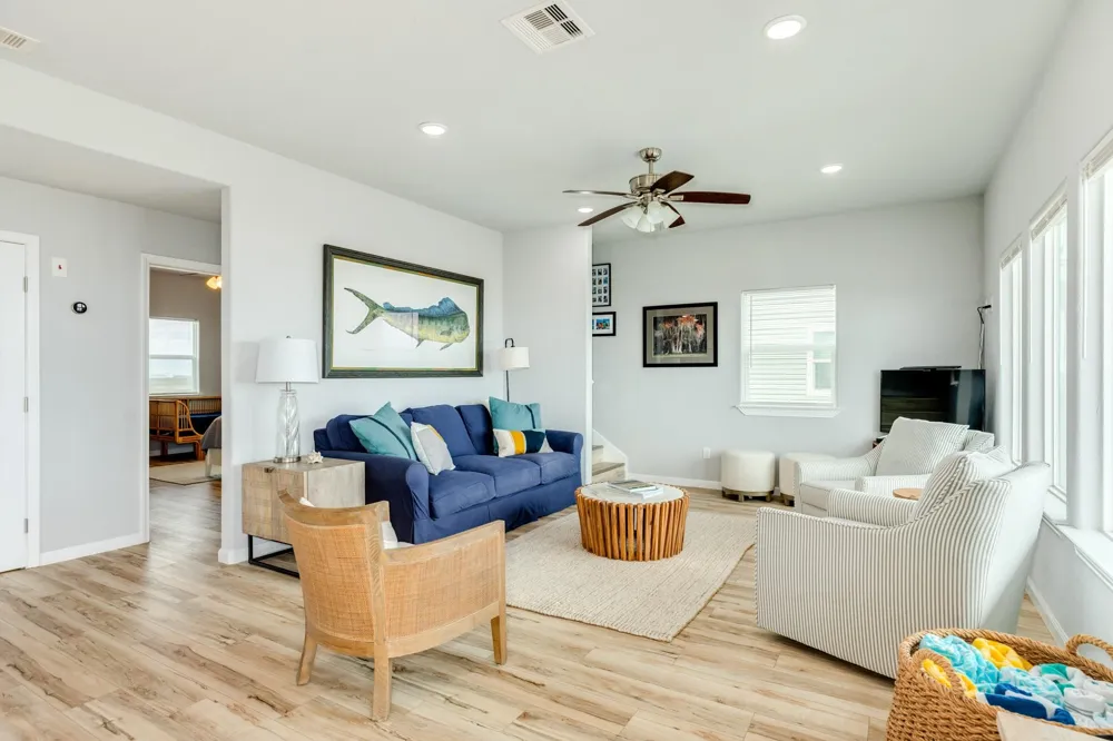 2938 Bluewater Highway Surfside Beach, TX 77541