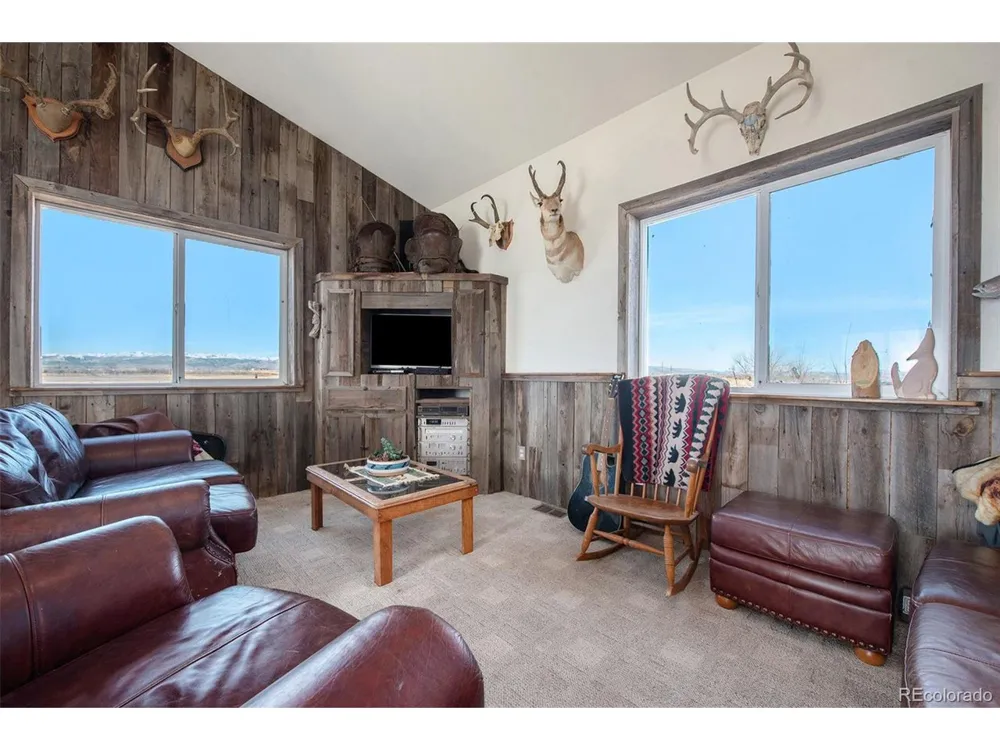 2832 County Road 20 Longmont, CO 80504