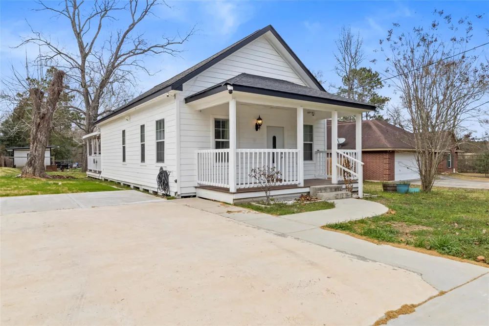 630 S Railroad Avenue Shepherd, TX 77371