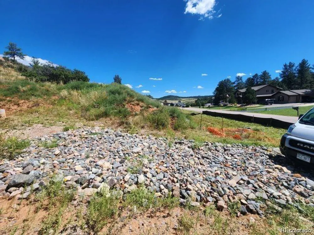 4251 Mohawk Drive Larkspur, CO 80118