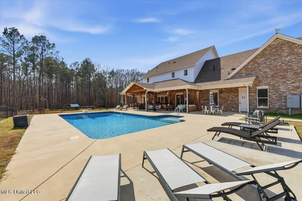 1503 Ainsworth Road Florence, MS 39073