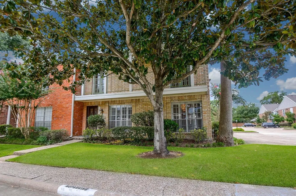 1641 W Sam Houston Parkway S