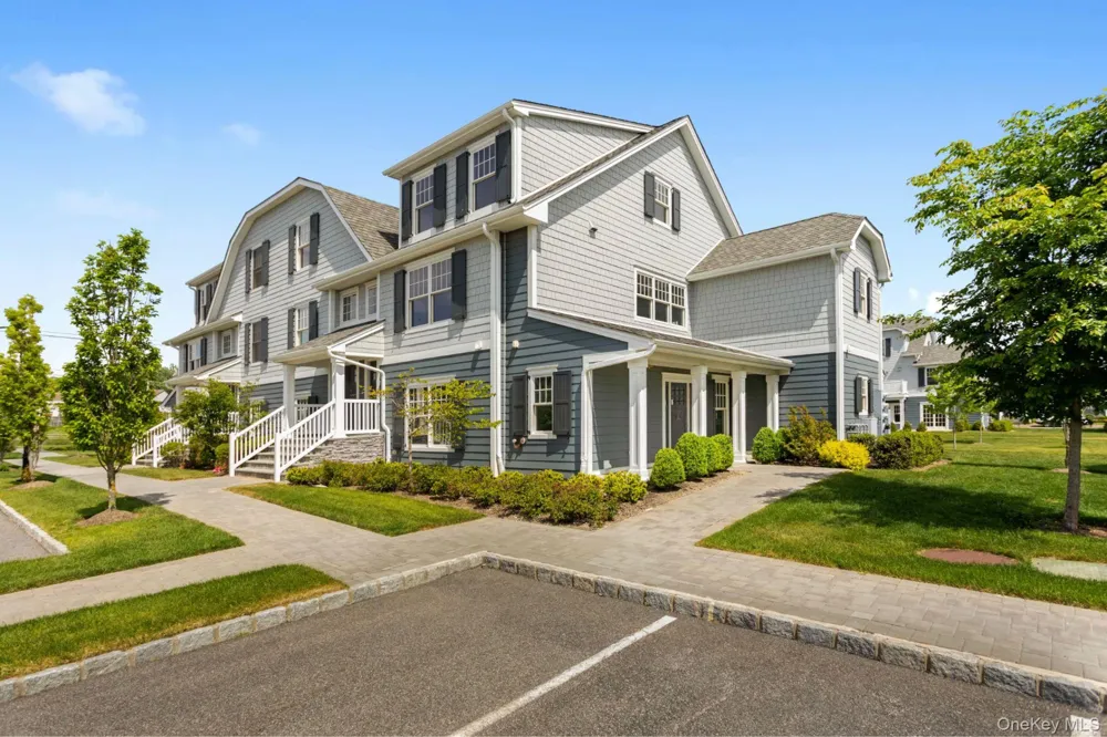 34 Village Green Drive #34 Southampton, NY 11968