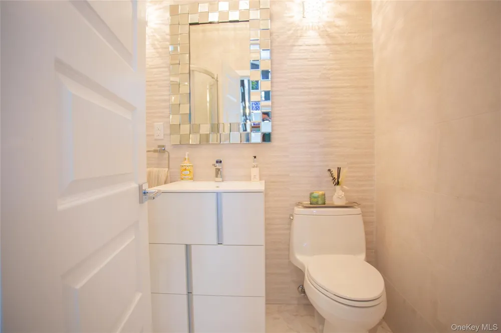 165 W Walnut Street Long Beach, NY 11561
