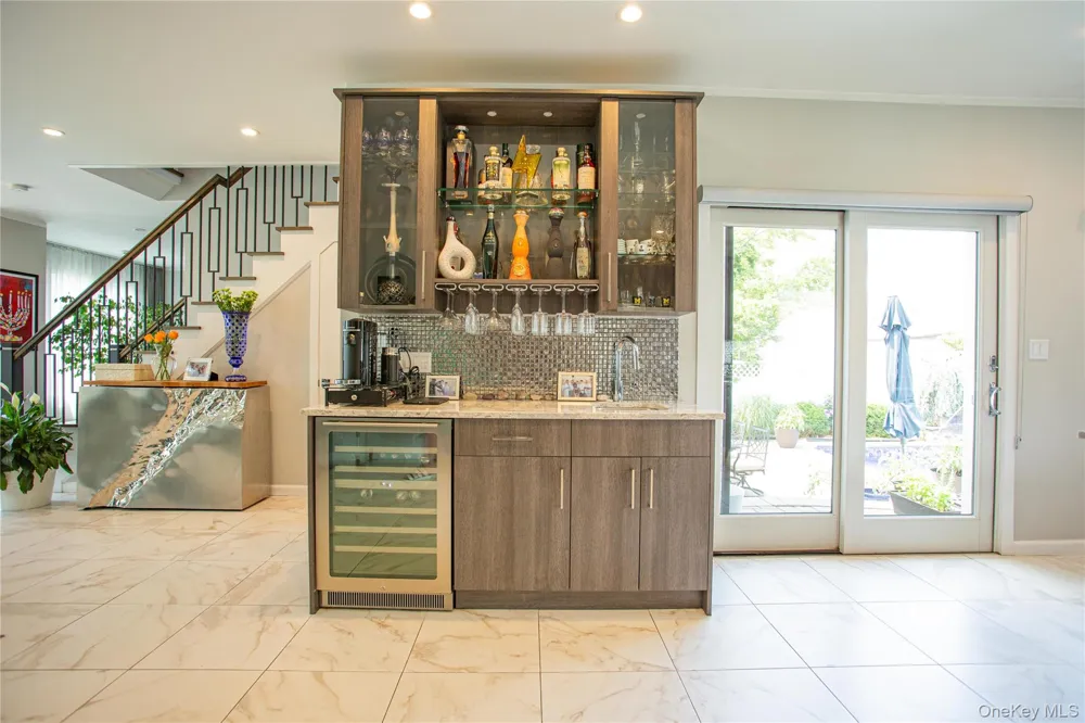 165 W Walnut Street Long Beach, NY 11561