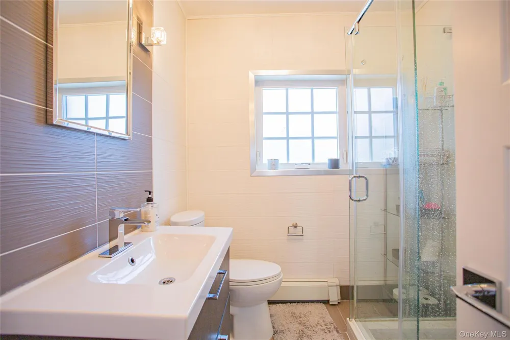 165 W Walnut Street Long Beach, NY 11561