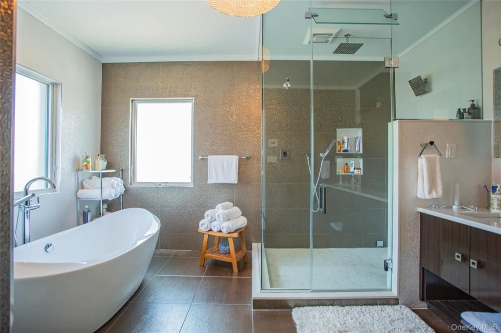 165 W Walnut Street Long Beach, NY 11561
