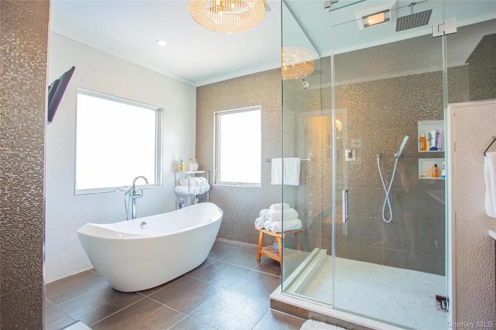 165 W Walnut Street Long Beach, NY 11561