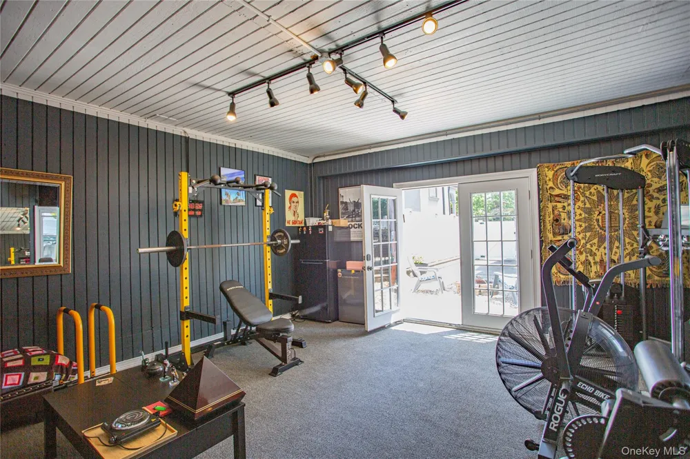 165 W Walnut Street Long Beach, NY 11561