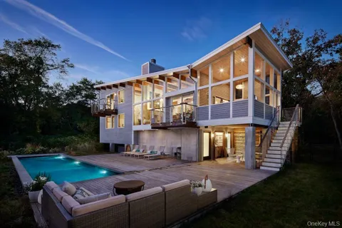 34 Old Neck Road S