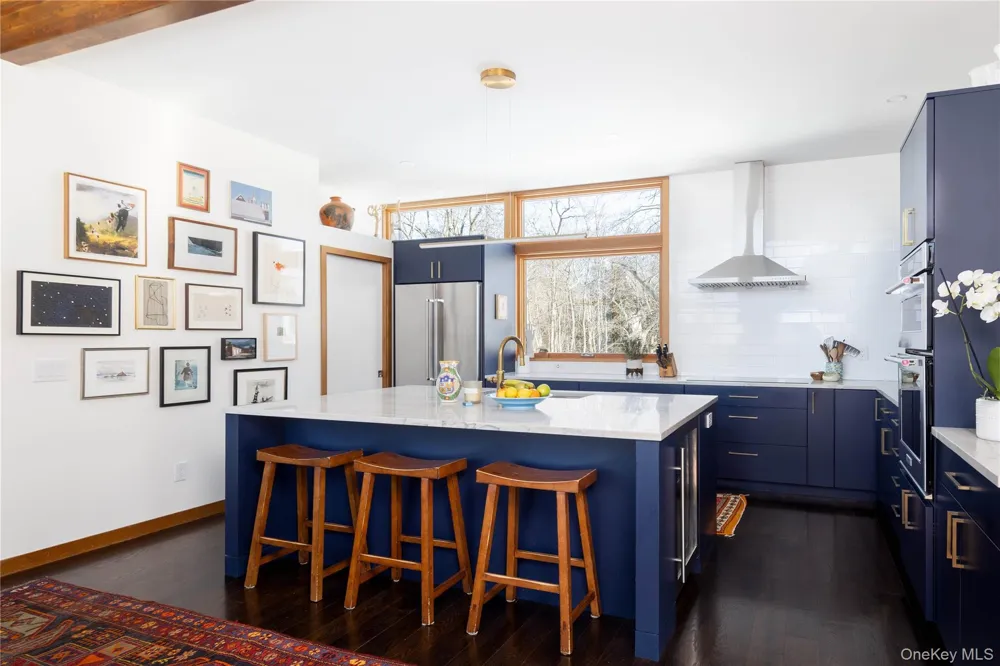34 Old Neck Road S Center Moriches, NY 11934