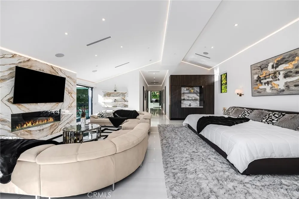 677 Nimes Road Bel Air, CA 90077