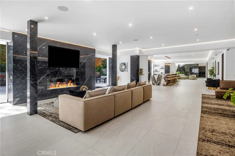 677 Nimes Road Bel Air, CA 90077