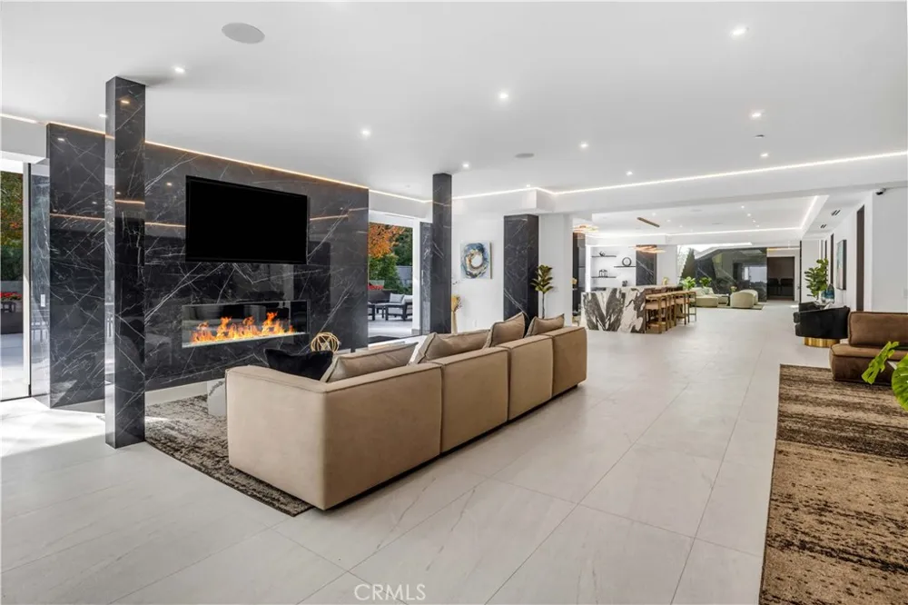 677 Nimes Road Bel Air, CA 90077