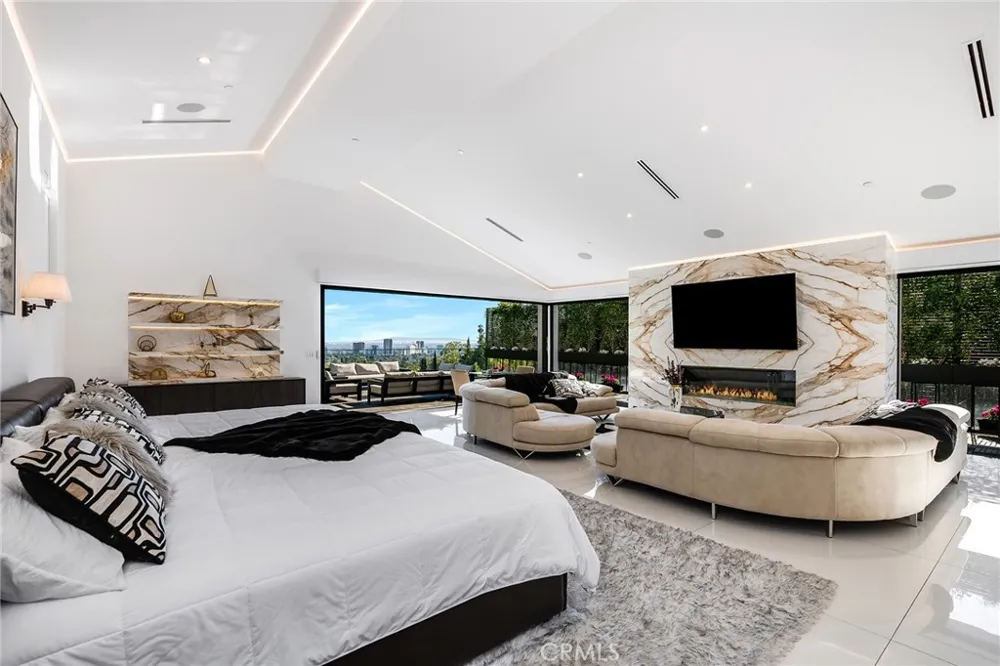 677 Nimes Road Bel Air, CA 90077