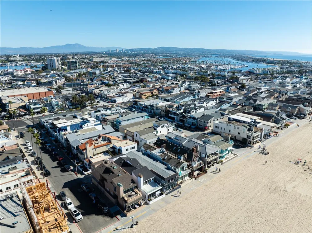 3012 W Oceanfront Newport Beach, CA 92663