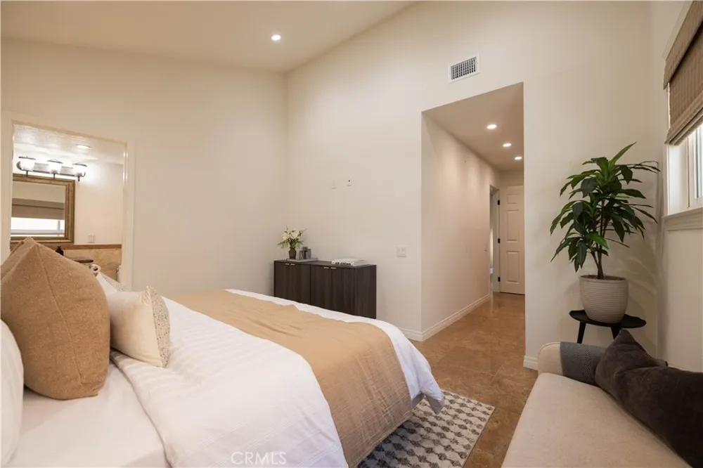 3012 W Oceanfront Newport Beach, CA 92663
